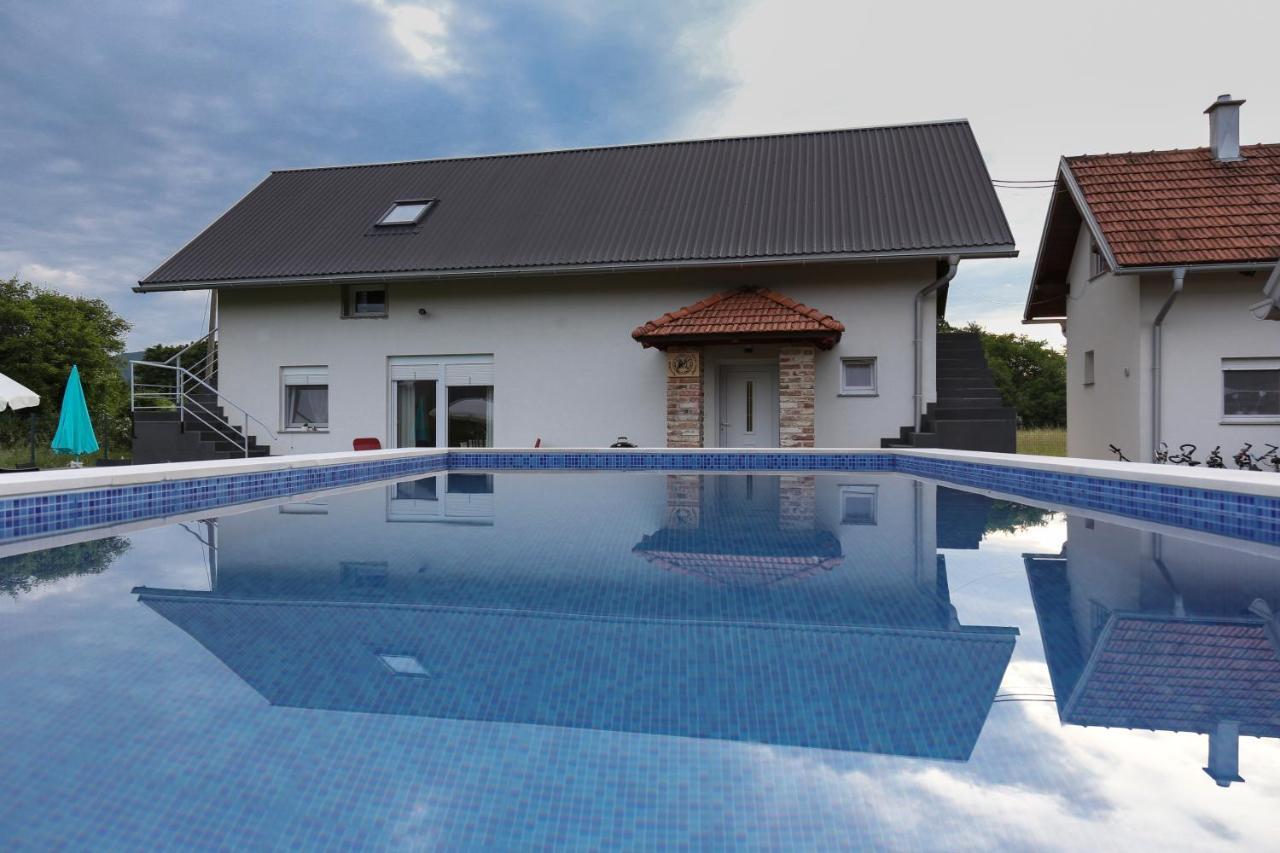 Gacka Valley Licko Lesce Zewnętrze zdjęcie