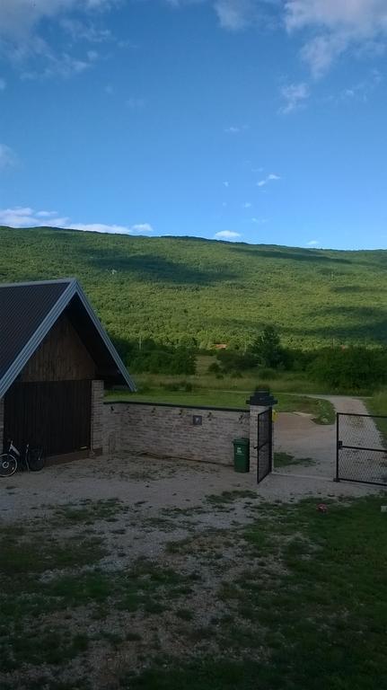 Gacka Valley Licko Lesce Zewnętrze zdjęcie