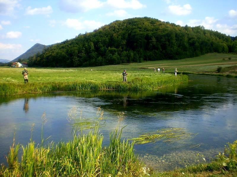 Gacka Valley Licko Lesce Zewnętrze zdjęcie