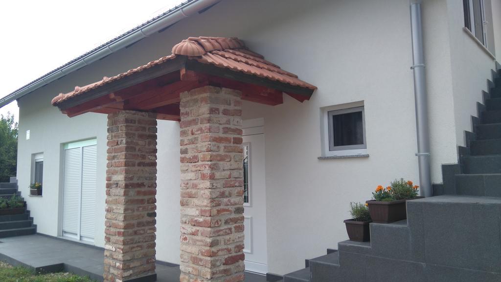 Gacka Valley Licko Lesce Zewnętrze zdjęcie